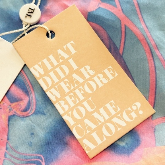 New TIGER MIST Women’s Blue Pink REN Print ALAIA BANDANA Scarf 27” X 27” - Picture 7 of 7